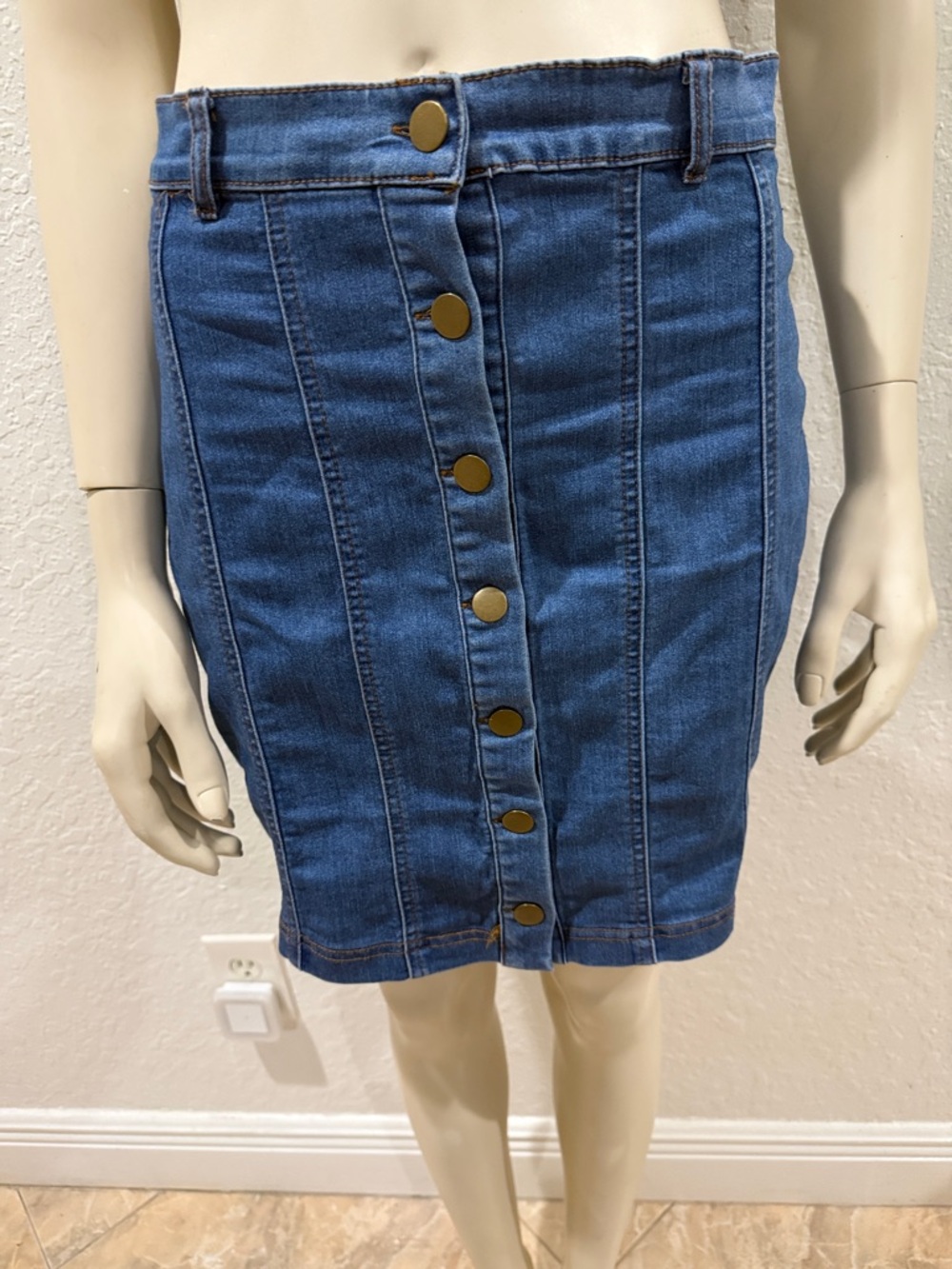 Women's Blue Denim Button-Front Pencil Skirt